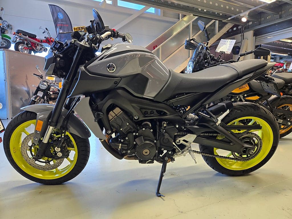 MT-09